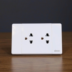 K9 - Bộ ổ cắm đôi 3 chấu thường Simon  594201 màu trắng