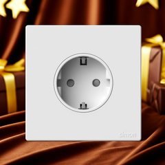 Ổ cắm đơn 16A kiểu Schuko có tiếp địa màu trắng Simon S6 581687 lắp đế âm vuông