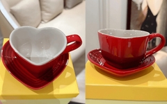 Bộ cốc Le Creuset 220ml kèm đĩa 13,6cm hình trái tim màu đỏ