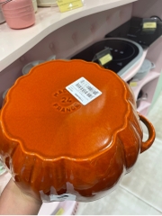 Nồi gang Staub bí ngô 24cm màu vàng cam