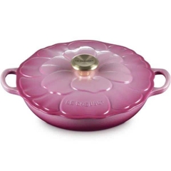 Nồi chảo gang cánh hoa Le Creuset Petal Braiser màu Berry 26cm