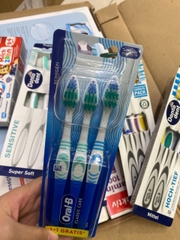 Set bàn chải đánh răng Oral-B (set 3 chiếc)