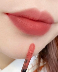 Son Kem Lì Gucci Rouge Liquid Matte 208 They Met In Argentina (New) – Màu Hồng Đất