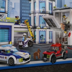 [CITY] Police Station | 10605