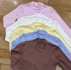 Áo thun cổ lọ GAP