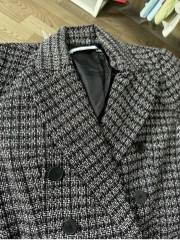 A81 Áo vest dạ tweed Bershka