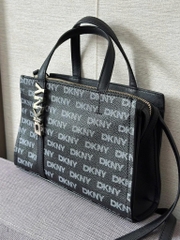 Túi xách Dkny logo vàng in monogram xuất xịn