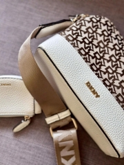 Túi xách DKNY in mono dây bản to xuất xịn