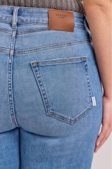 Quần Jean Disclose Eo Chéo Bigsize