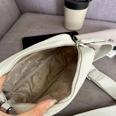 Túi đeo chéo DKNY in mono xuất xịn