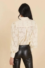 Áo somi Mily nền hoa nổi form suông bigsize