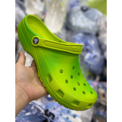 [viruSpluSSize]Dép CrocS hoạ tiết xịn hàng tốt nhe các chế(ht)