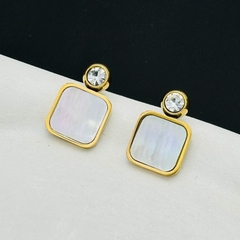 Bông tai titan mạ vàng 2500136