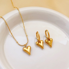 Bông tai titan mạ vàng tim nhọn 2500147
