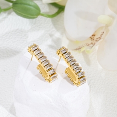 Bông tai titan vàng hạt zicon trắng chữ nhật 2600161