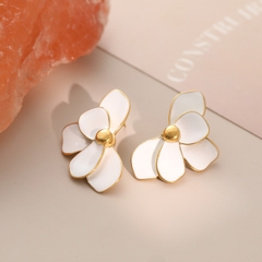 Bông tai titan vàng hoa trắng 2600205