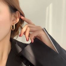 Bông tai titan mạ vàng vuông 2500211