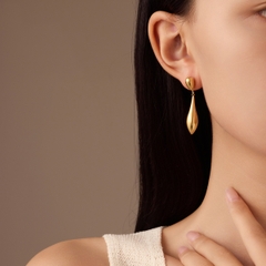 Bông tai titan mạ vàng  giọt nước 2500829
