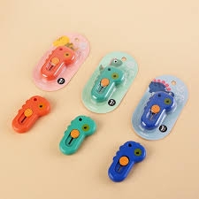 Dao Rọc Giấy Hình Khủng Long Vĩ 8135 (12 Cái/Vĩ)