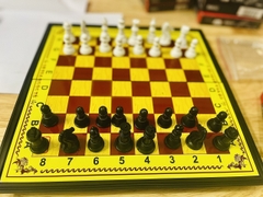 . Bàn CỜ VUA AIHAO HỘP NHỰA NAM CHÂM (Có Hộp Giấy Bên Ngoài) 28 x 28 cm (60 Hộp/Thùng) No.002