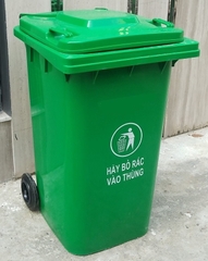 Thùng rác nhựa 240L màu xanh lá, có bánh xe và nắp đậy
