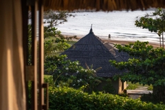 Voucher 2N1Đ Crown Retreat Quy Nhơn 4* | Bungalow view biển + 02 bữa ăn