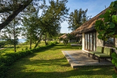 Voucher 2N1Đ Crown Retreat Quy Nhơn 4* | Bungalow view biển + 02 bữa ăn