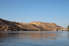 Vùng Đất Cổ Xưa: Bí Mật Bên Dòng Sông Nile