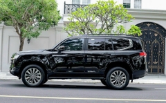 LANDCRUISER LC300 ĐEN - NỘI THẤT KEM