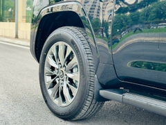 LANDCRUISER LC300 ĐEN - NỘI THẤT KEM