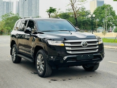 LANDCRUISER LC300 ĐEN - NỘI THẤT ĐEN
