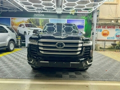 LANDCRUISER LC300 ĐEN - NỘI THẤT ĐEN