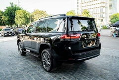 LANDCRUISER LC300 ĐEN - NỘI THẤT KEM