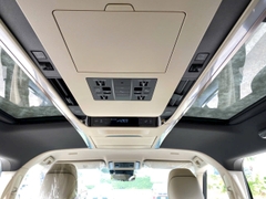 ALPHARD TRẮNG - NỘI THẤT NÂU