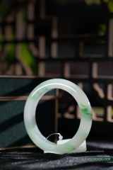LUXS090926-009