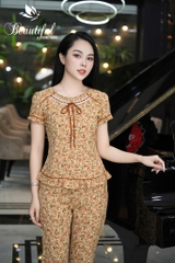 Y665A Lụa Hàn tay cộc VÀNG hoa nâu cổ tròn ren dây buộc