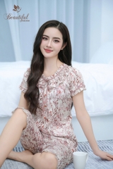 Y673A Lụa satin quần lửng TRẮNG cổ nhúm bèo