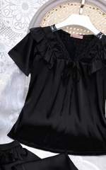 Y671A Lụa satin tay cộc ĐEN trơn ren cổ V bèo vai