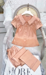 Y686C Lụa satin quần dài CAM trơn cổ 2 tầng