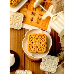 Khuôn lò xo 3 mặt vuông mới 150g hoặc 200g