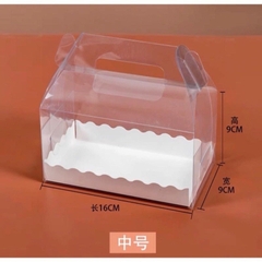 Hộp Nhựa trong quai xách đựng Bánh Bông Lan Cuộn