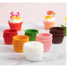 1 cây Cup Giấy F6 mềm đáy 2.5cm lót Chocolate/Socola, Bánh nhài, Mochi, Bánh Cupcake, Nhiều Màu Sắc