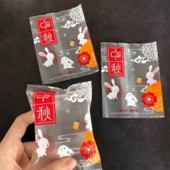 Túi đựng bánh trung thu Mẫu thỏ hoa đỏ