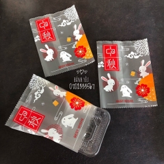 Túi đựng bánh trung thu Mẫu thỏ hoa đỏ