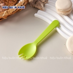 50 Muỗng Nĩa Nhựa Ăn Bánh Kem, Bánh Bông Lan Siêu Xinh