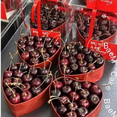 Hộp Thiếc Đỏ Hình Trái Tim Kèm Nơ Đựng Bánh Lạnh, Tiramisu, Quà Valentine 14-2, 8-3 - 156mart