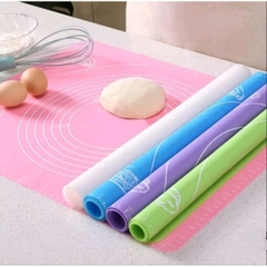 Thảm silicon có sẵn kích thước đo, dùng nhồi bột làm bánh 40x50cm