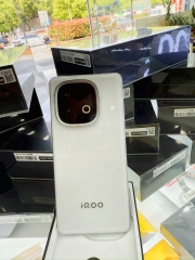 Điện thoại Vivo iQOO Z10 Turbo 5G new seal (Dimensity 8400 - Pin 7620mah)