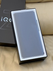 Điện thoại Vivo iQOO Z10 Turbo Pro 5G new seal (Snapdragon 8s Gen 4 - Pin 7000mah)