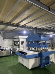 Máy cắt dập sản phẩm nhựa 120T